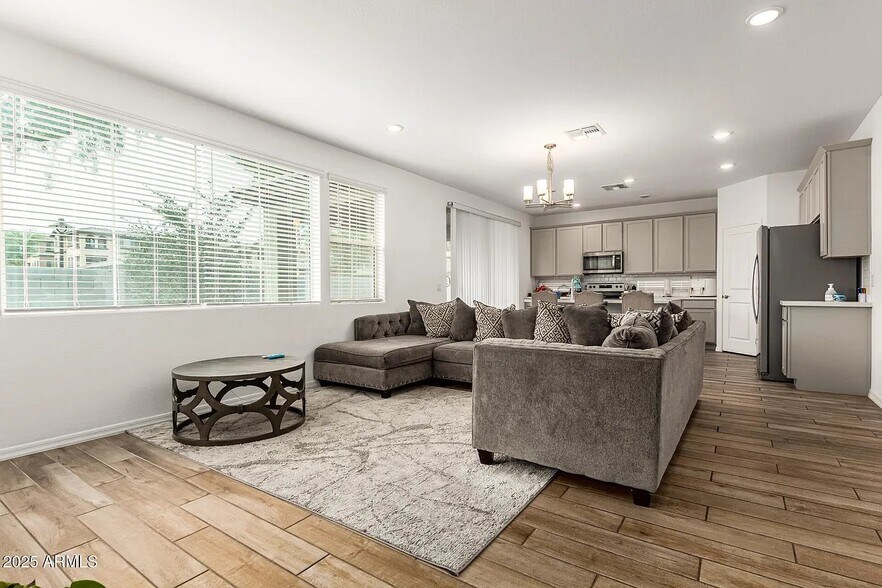 Building Photo - 1020 S 151st Ave