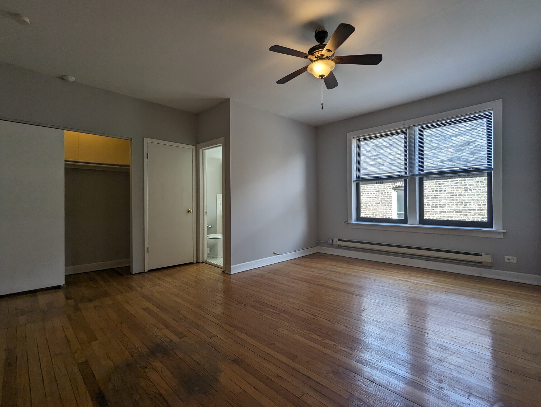 Building Photo - 1044 W George St