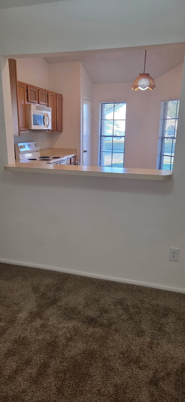 Building Photo - 1043 Neely St