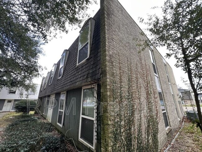 Building Photo - 4547 Alvin Dark