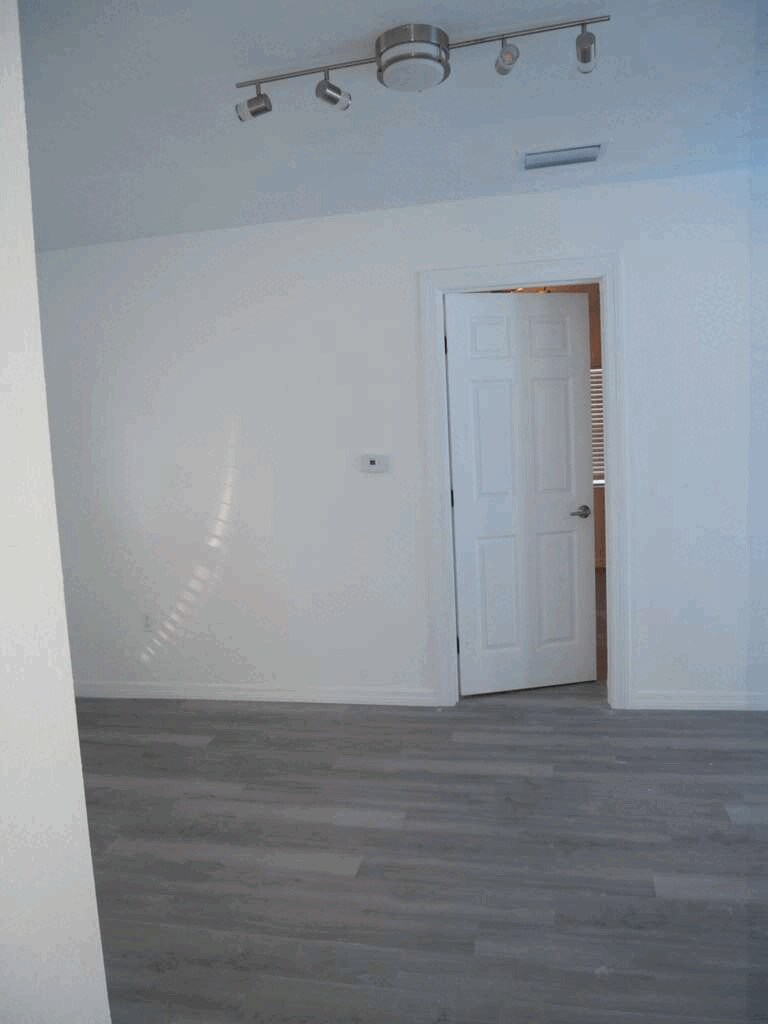 Building Photo - 13115 3rd St E