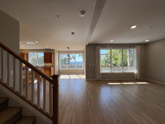 Building Photo - 10630 SW Kable St