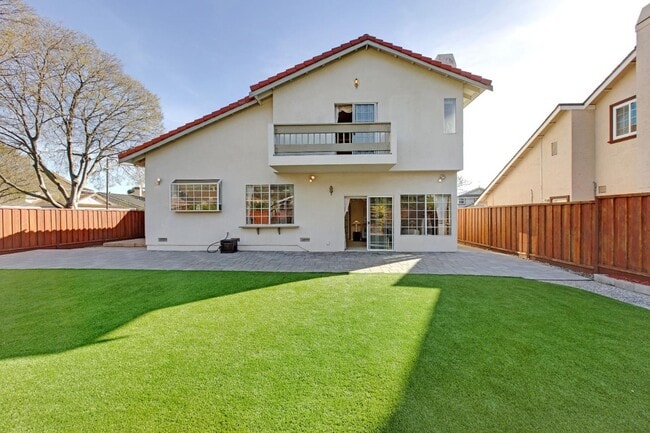 Building Photo - 639 Mercado Ct