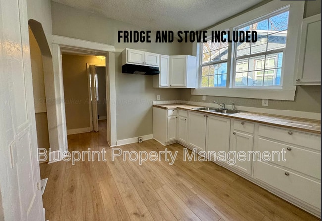 Building Photo - 1532 Bay Ave SW