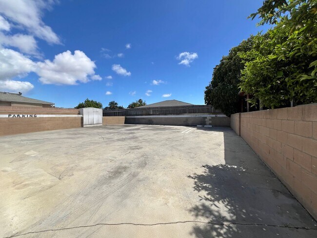 Building Photo - 1618 259th St