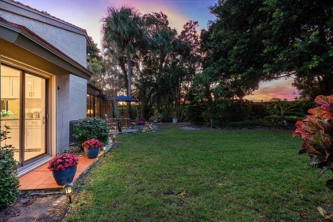 Building Photo - 5944 Forest Grove Dr