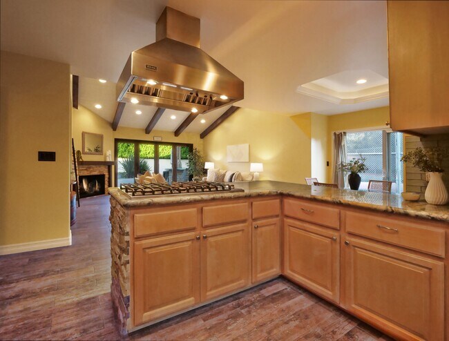 Building Photo - 30256 Avenida Selecta