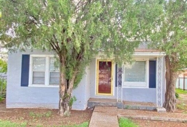 Building Photo - 3005 Colgate St