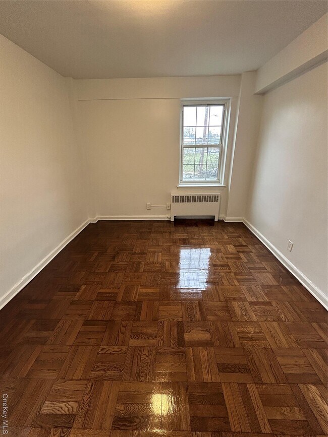 Building Photo - 230 Pelham Rd