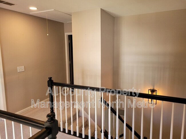 Building Photo - 506 Towne Ridge Way
