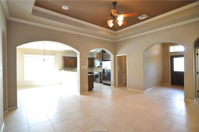 Building Photo - August 2026 Pre-Lease!! Spacious 4 Bed, 3 ...