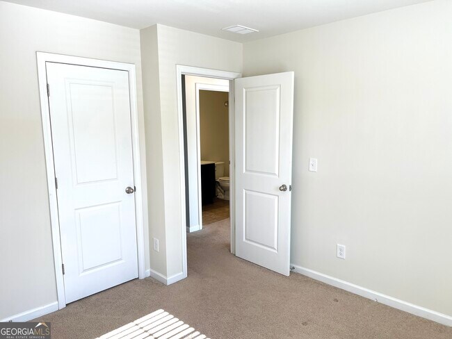 Building Photo - 195 Mountain Rest Ct SE