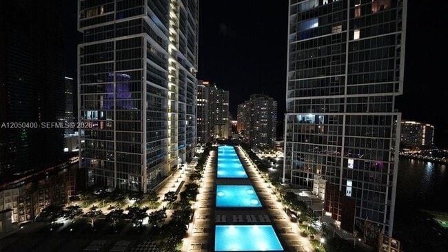 Building Photo - 475 Brickell Ave