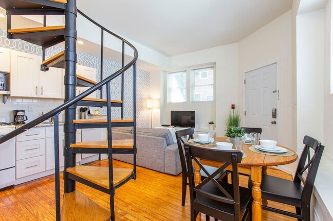 Building Photo - 2061 Kater St