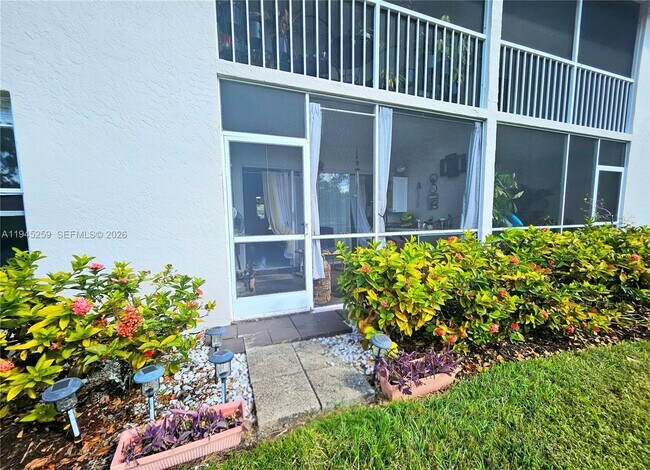 Building Photo - 1448 Churchill Cir