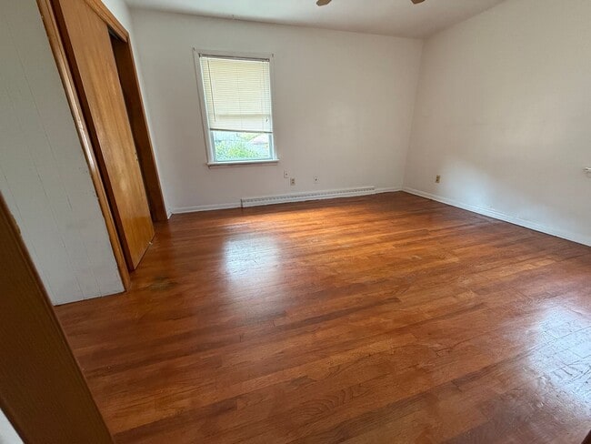 Building Photo - 26631 Lakeshore Blvd