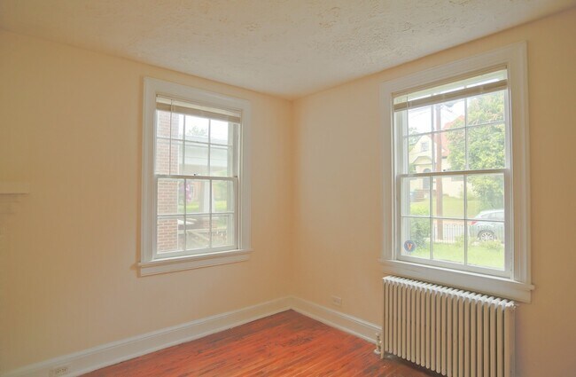 Building Photo - 8br Single Family Home on 14th St NW  (MIN...