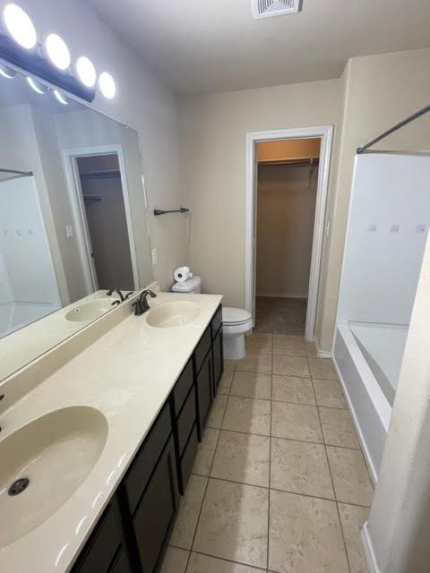 Building Photo - 118 Creekside Villa Dr