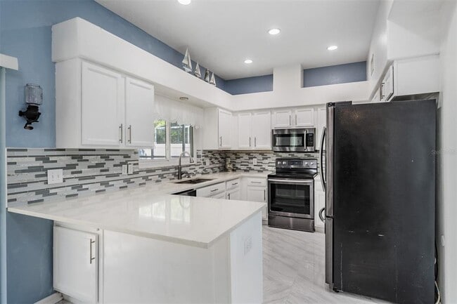 Building Photo - 380 Rosalind Ln