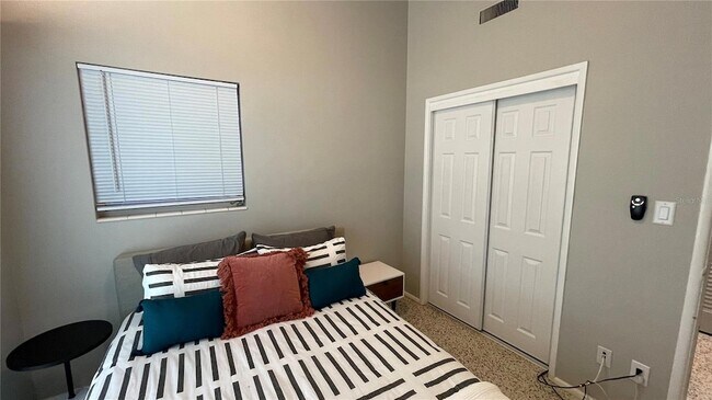 Building Photo - 2832 Bay St