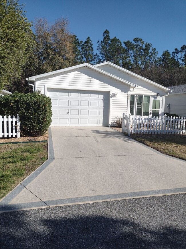 Building Photo - Cute villa in The Villages