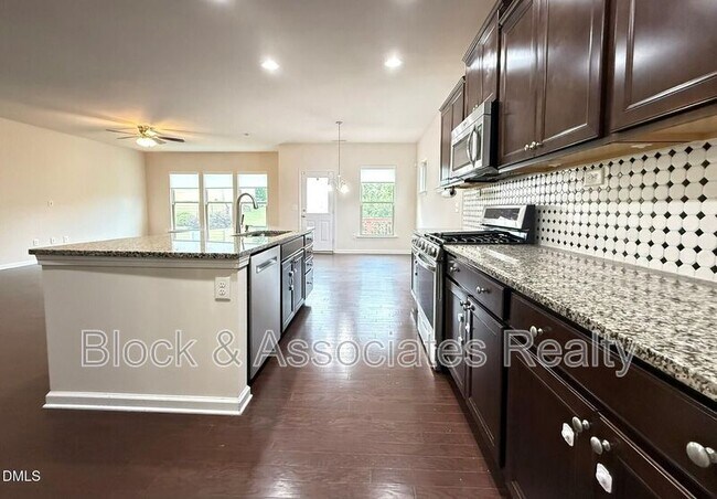 Building Photo - 1017 Magnolia Blossom Ln