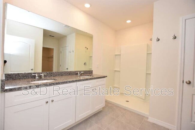 Building Photo - 5552 Siltstone St