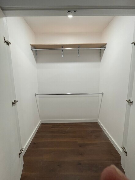 Building Photo - 66 Cedar Oaks Ave