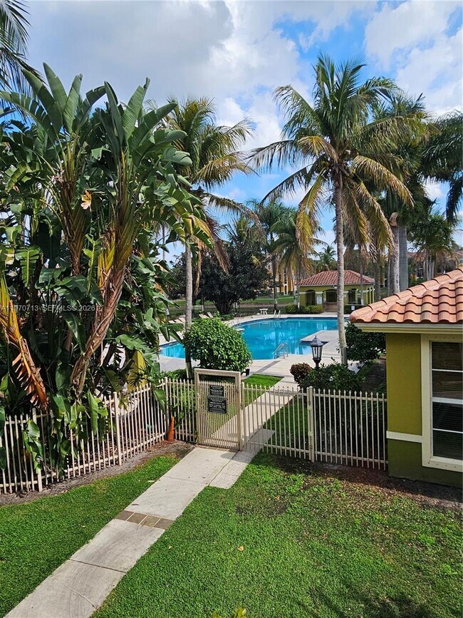 Building Photo - 2351 W Preserve Way