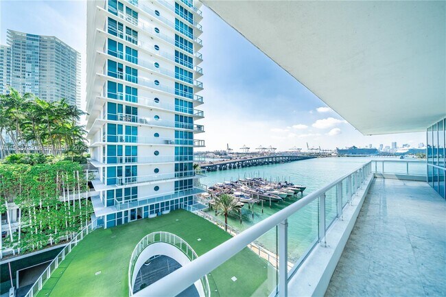 Building Photo - 540 West Ave