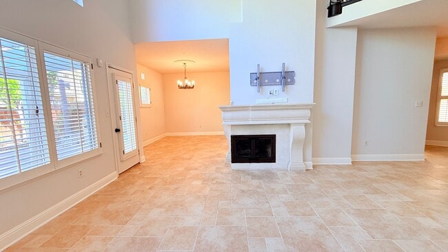 Building Photo - Gorgeous Two (2) Suites--- Executive Style 2BD/2.5BA + Loft, Two-Story TH at The Lake at Canyon L...