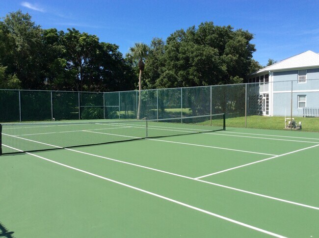 Building Photo - Updated Beautiful 2/2 Upstairs unit at The Village of Stuart