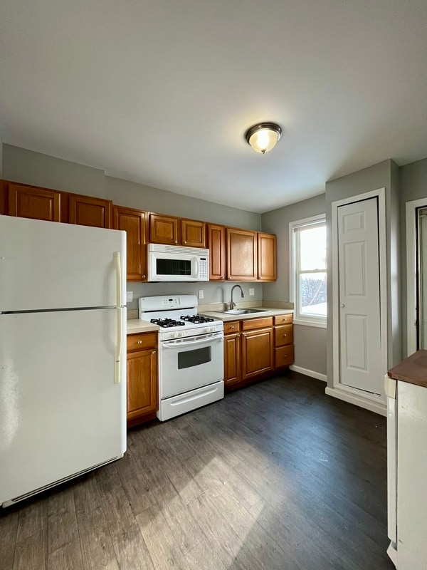 Building Photo - 1057 Eureka Rd