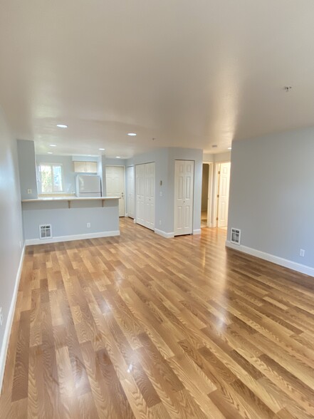 Living/Dining Room - 15805 Waynita Way NE