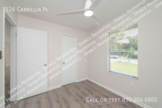 Building Photo - 126 Camellia Pl