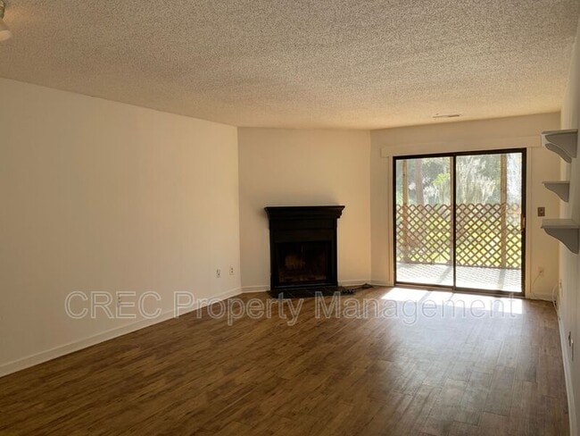 Building Photo - 2736 Jobee Dr