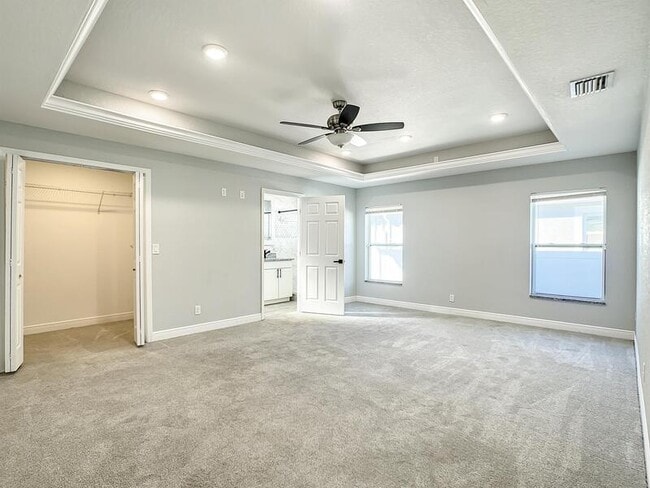 Building Photo - 4650 10th Ave S