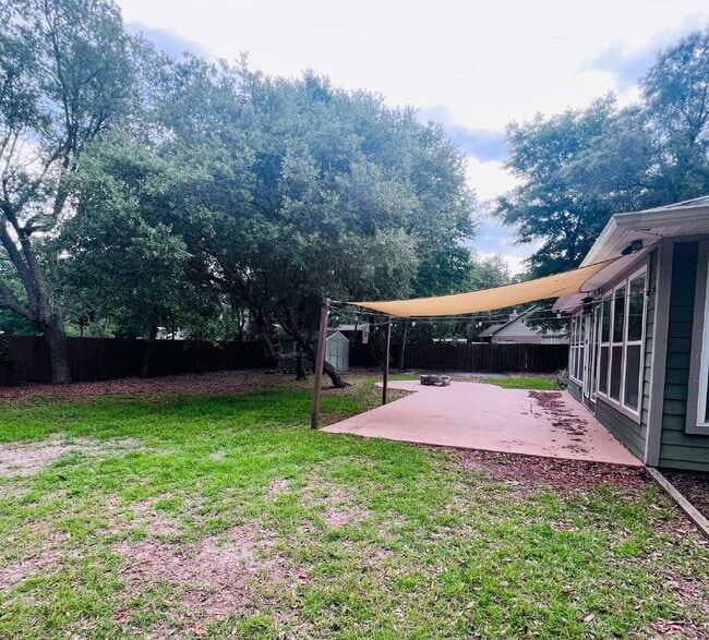 Building Photo - 6882 Brocado Ct