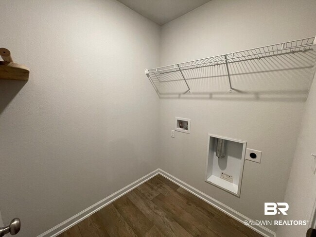 Building Photo - 10817 Northern Dancer Ct