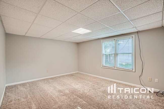 Building Photo - 7067 Brook Side Landing