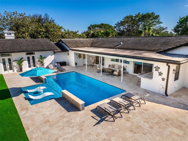 Primary Photo - 3127 Sherwood Blvd