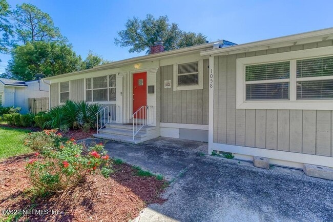 Building Photo - 1058 Willis Dr