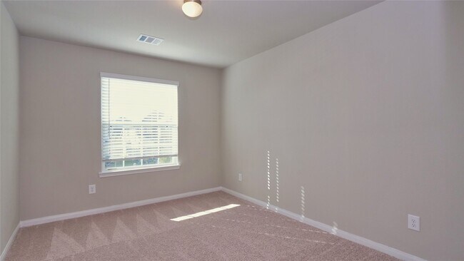 Building Photo - 2225 Angie Kaye Dr