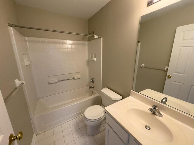 Building Photo - 942 Nittany Ct