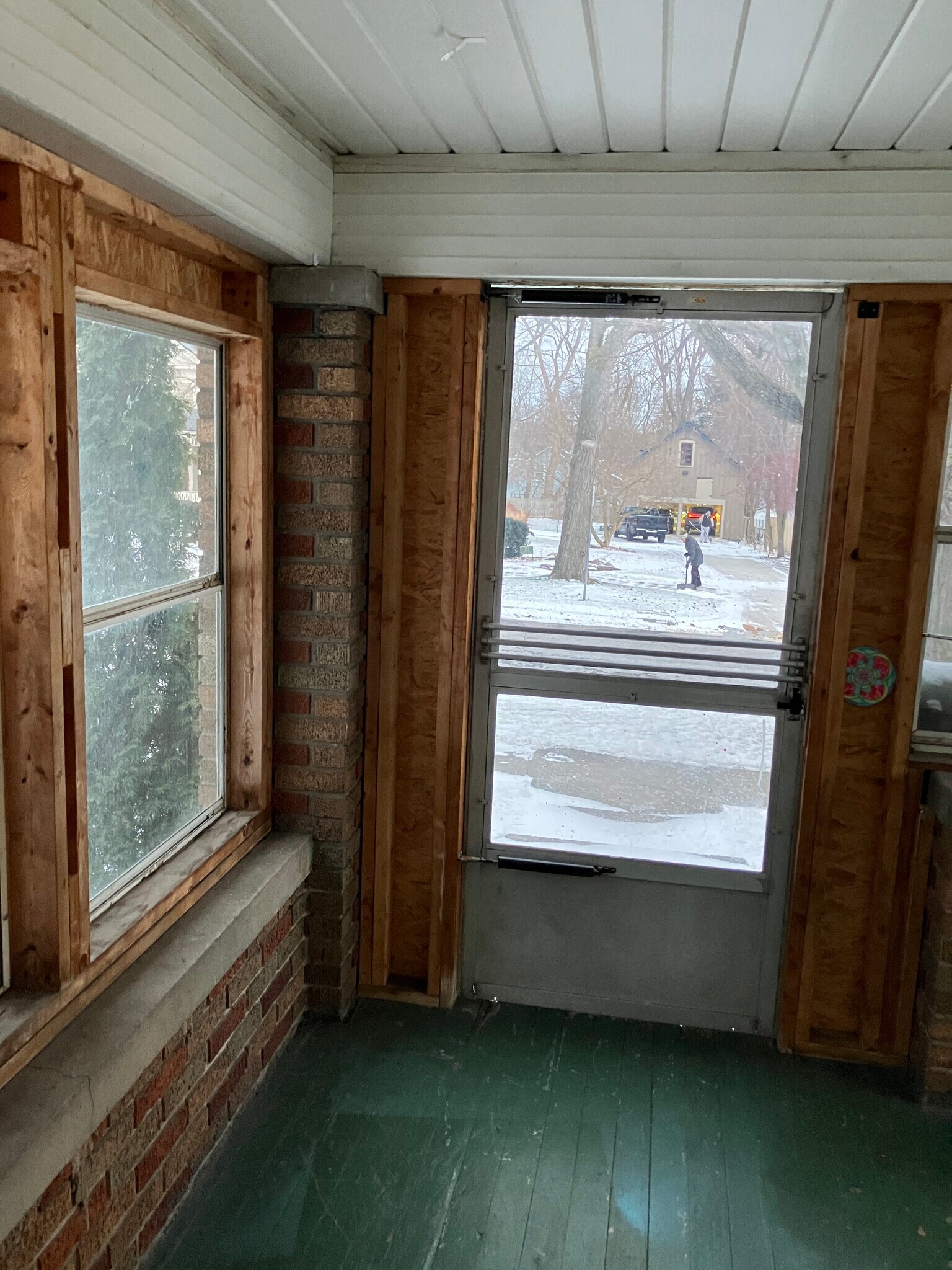 Enclosed porch - 222 N Court St