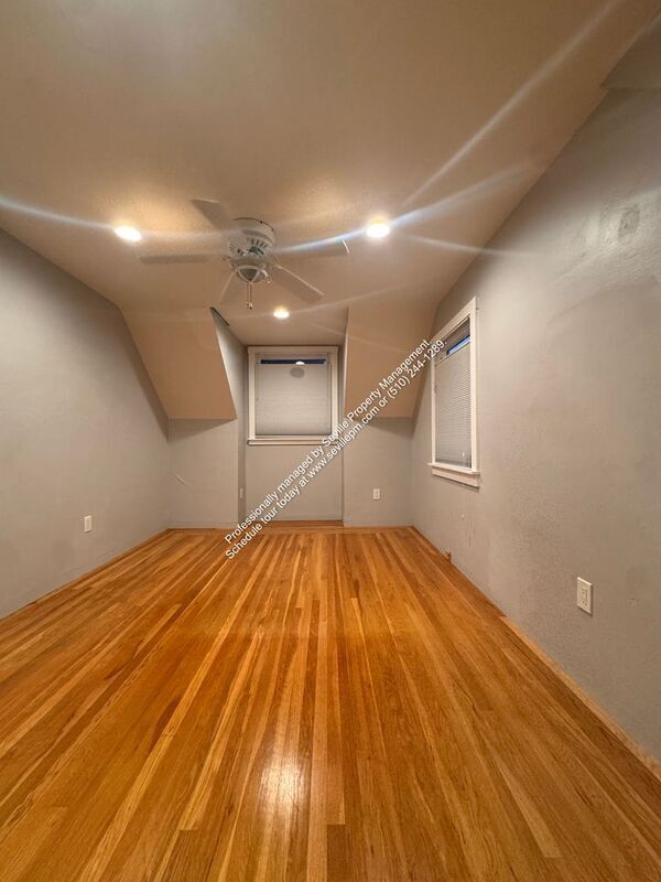 Building Photo - 7850 Crest Ave