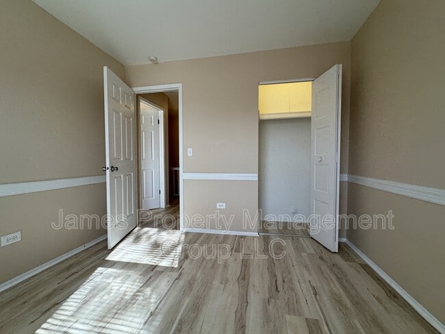 Building Photo - 1062 Hampton Harbor
