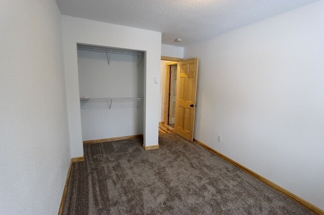 Building Photo - 902 3rd Ave N