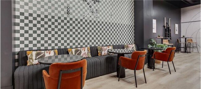 Building Photo - 301 N Akard St