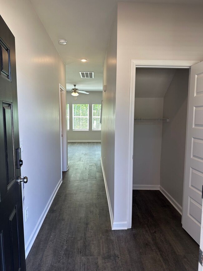 Building Photo - Pre-Leasing Now! Discover This Beautiful 3-Bedroom, 2.5-Bath Home in Cullman